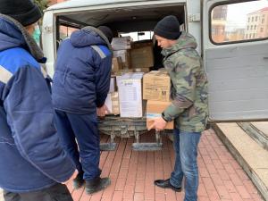 Сотрудники онкологического диспансера передали гуманитарную помощь для беженцев с ДНР и ЛНР